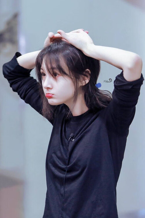 fb体育中国官网-德甲瞬间突破：速度与技术的完美结合！，德甲最高时速